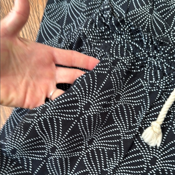 Roxy Beachy Drawstring Pants in Black and White Sz L - Picture 5 of 13